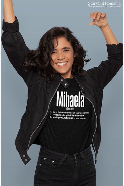 StoryGift Romania Tricou Femei Cu Numele Mihaela, Si Mesaj Motivational, Determinare, Modesta, Int Blk_m