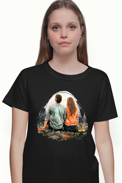 StoryGift Romania Tricou Femei Cu O Femeie Si Un Barbat Intr-o Padure, Cu Cortul, Camping, Natura, Blk_l