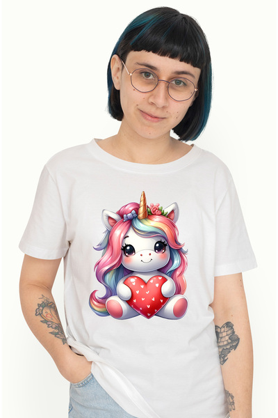 StoryGift Romania Tricou Femei Cu Un Unicorn Care Tine O Inima In Brate, Ilus...
