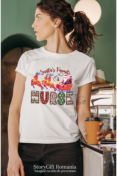 StoryGift Romania Women's T-shirt with Santa Claus in a sleigh pulled by reindeer with the message "Santa's Favorite WHT_L,STG59489