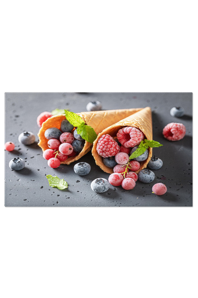 StoryGift Romania Tablou Canvas Sorbet Delicios Cu Fructe De Padure In Con O Racorire Dulce Si Proaspata, O Delic
