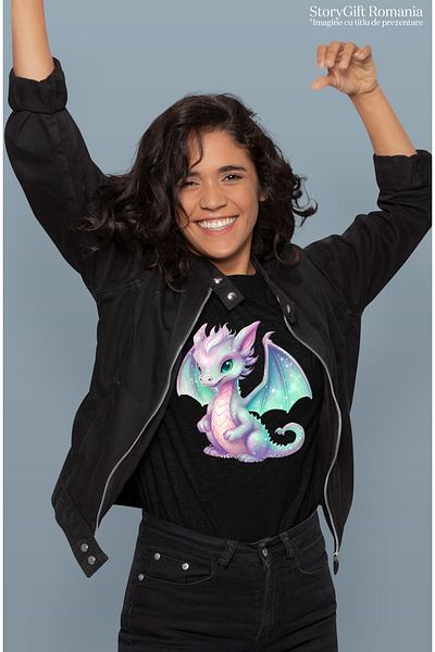 StoryGift Romania Tricou Femei cu un pui de dragon jucaus, ilustratie, corp stralucitor, solzi, ga BLK_L