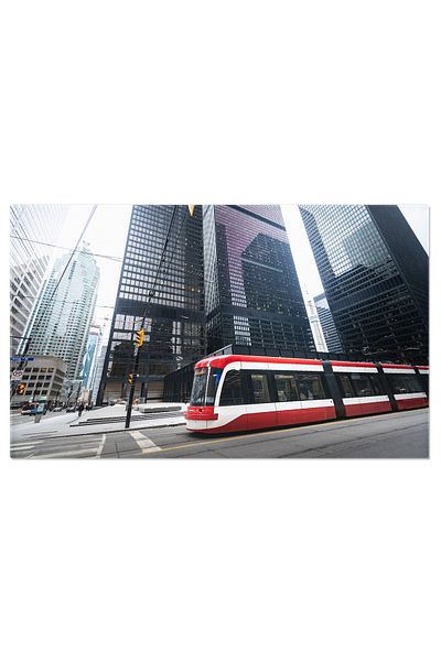 StoryGift Romania Tablou Canvas - Tramvaiul Si Peisajul Urban: O Pictura Ce Reda Atmosfera Oraselor Cosmopolite