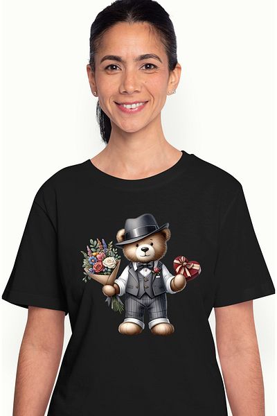 StoryGift Romania Tricou Femei cu un urs de plus care tine un buchet cu flori si o cutie cu bomboa BLK_L