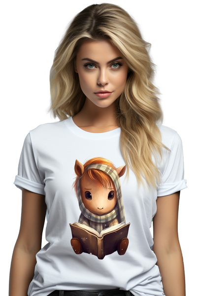 StoryGift Romania Tricou Femei cu un animalut care tine o carte deschisa si c...