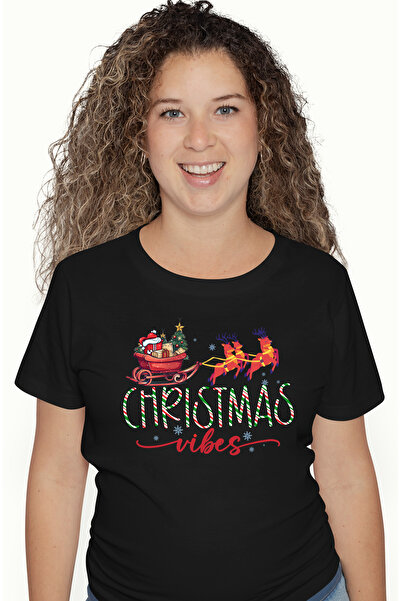 StoryGift Romania Tricou Femei cu sania lui Mos Craciun trasa de 4 reni cu mesajul "Christmas vibe BLK_L