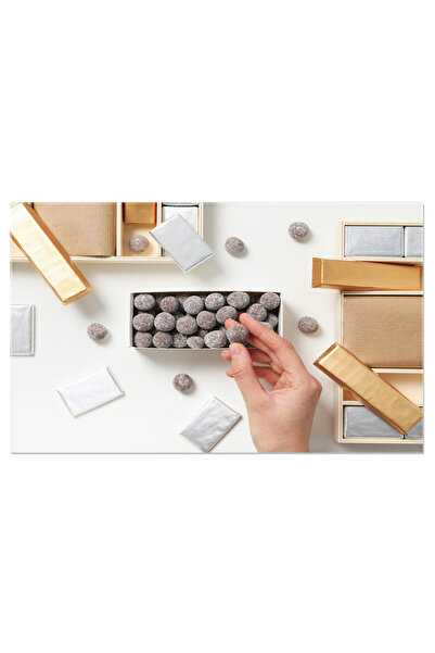 StoryGift Romania Tablou Canvas Baruri De Ciocolata Cu Bile De Ciocolata O De...