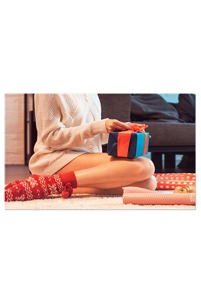 StoryGift Romania Canvas Painting Style And Elegance Woman With Crossed Legs Next To Shopping Bags O E