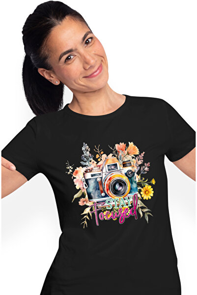 StoryGift Romania Women's T-shirt with a camera with the message "Stay focused", illustration, BLK_L