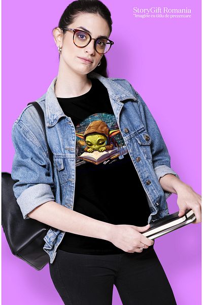 StoryGift Romania Tricou Femei cu un extraterestru verde care studiaza, ilustratie, matematica, so BLK_M