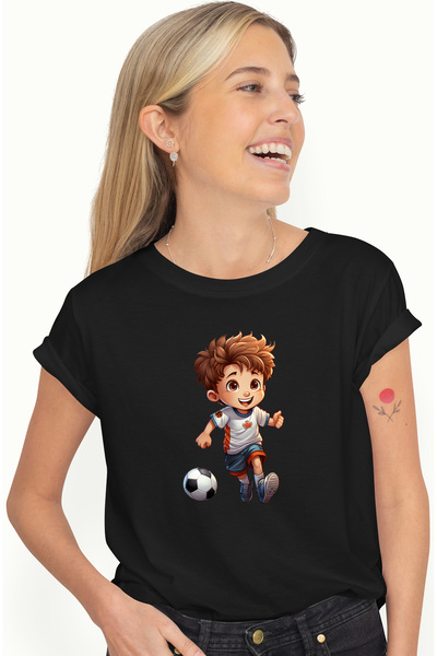 StoryGift Romania Tricou Femei cu un baiat care joaca fotbal, ilustratie, min...