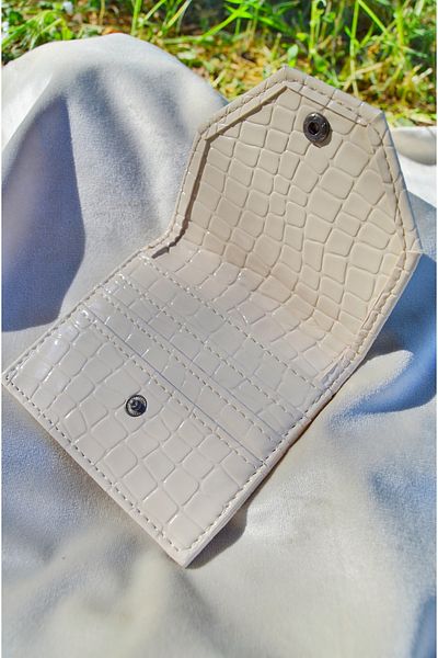 meriliya Modern Women's Medium Size Cream Color Card Holder