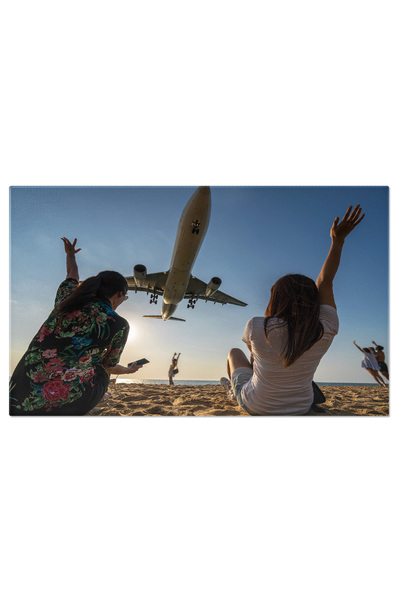 StoryGift Romania Tablou Canvas Doua Calatoare Aratand Cu Mana Si Bucurandu-s...