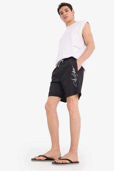 DeFacto Kurze, knielange Badeshorts mit normaler Passform und Fleece-Futter B7255AX25HS