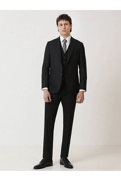 Kip Black Suit - Vest Detailed