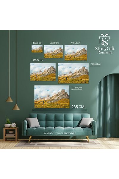 StoryGift Romania Tablou Canvas Turist Intro Geaca Galbena Si Cu Un Rucsac, Bucuranduse De Panorama Muntoasa De P
