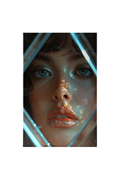 StoryGift Romania Tablou Canvas: Portretul Cuceritor Al Unei Femei Cu Ochi Al...