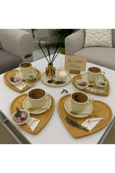 wellhome Hearted Wooden Bamboo Presentation Set of 4 - Romantic Hearted Bamboo Presentation Set / Stylish and Natural 4 Pieces