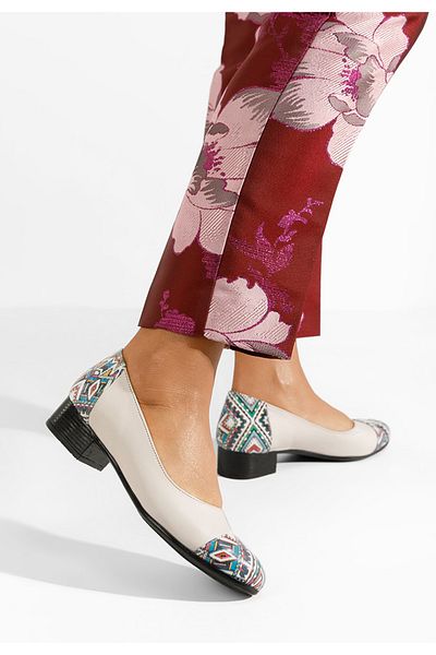 B T Shoes Pantofi Cu Toc Mic Romina V3 Bej