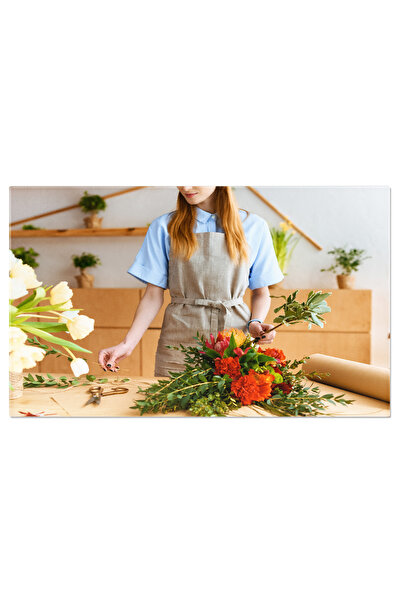 StoryGift Romania Tablou Canvas Arta Si Natura Tanara Florareasa In Felie, Creand Si Inspirand Intrun Mediu Plin