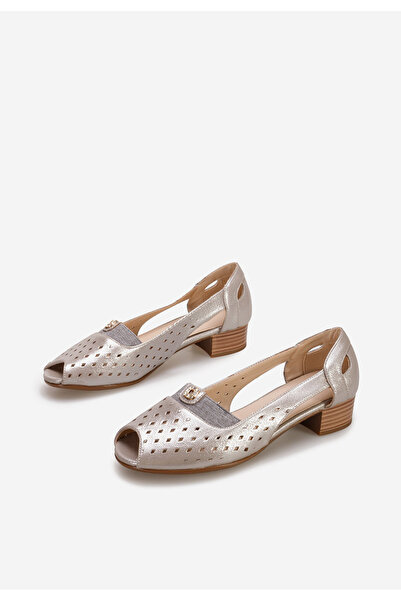 B T Shoes Stribrné lodičky na nízkém podpatku Althena