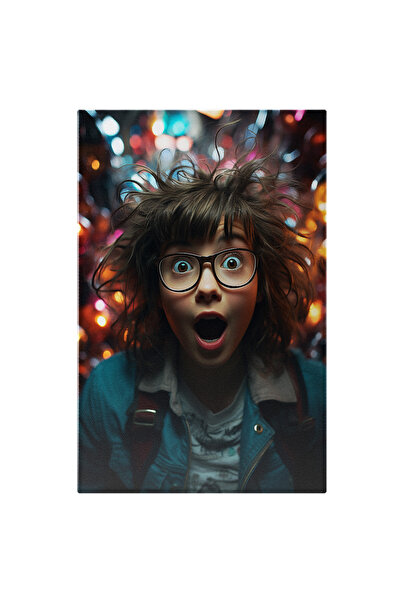 StoryGift Romania Tablou Canvas: Portret Fata Cu Par Brunet In Vant Privire U...