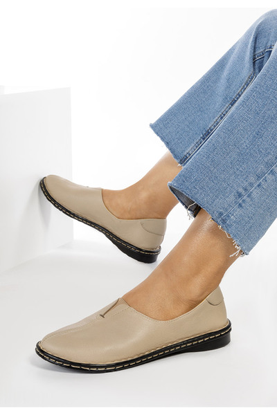 B T Shoes Béžové dámské kožené mokasíny Leocadia