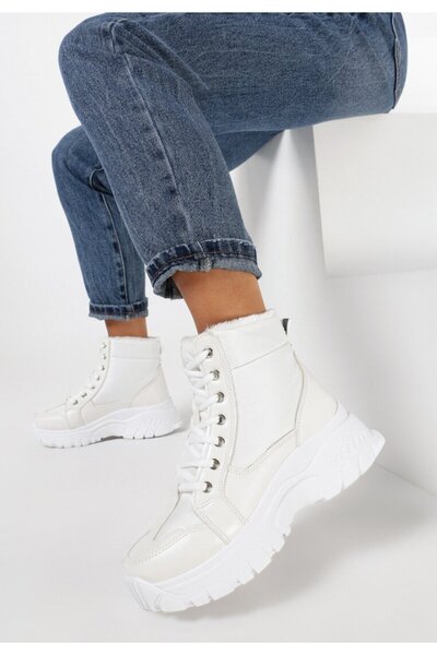 B T Shoes Bílé kotníkové tenisky Macey