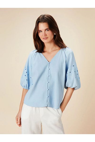 LC Waikiki Bluză LCW Comfort cu decolteu în V brodat cu mâneci cu bule