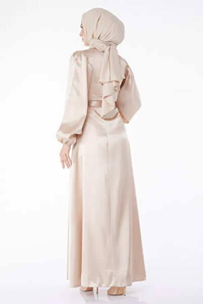 Butik Düz Bisiklet Yaka Kadın Kuşaklı Elbise