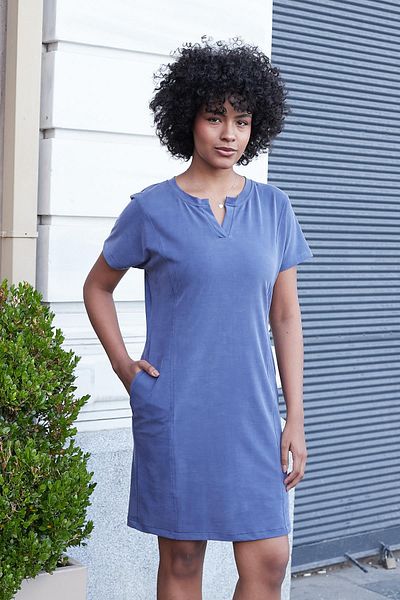Jument Rochie modală, mătăsoasă, ușoară, elastică, cu decolteu larg, cu plăcuță, fără umeri, cu buzunare laterale, până la genunchi