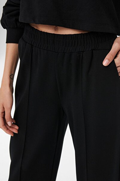 ONLY Women's Relaxed Cut Trousers