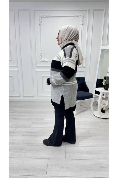 Sevda Kılınç Large Size Striped Knitted Sweater