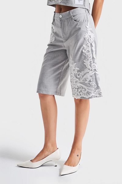 its basic Women's Gray Color Lace Embroidered Midi Length Design Fabric Bermuda Shorts