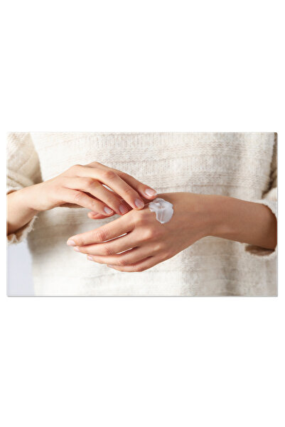 StoryGift Romania Tablou Canvas Crema De Maini In Borcan Pe Fundal Luminos Ingrijire Naturala Pentru Pielea Delic