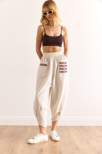 Olalook Kadın Taş Cepli Etnik Garnili Paça Detaylı Keten İçerikli Pantolon PNT-19000344