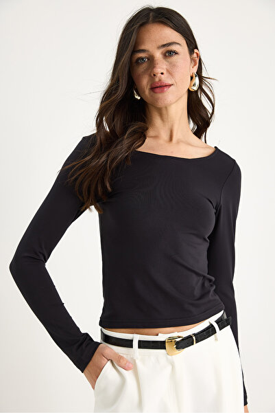 Bianco Lucci Kadın Kayık Yaka Parmak Geçirmeli Basic Bluz 0242 60284029