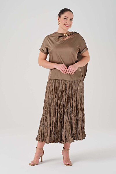 Gemko Satin Blouse Skirt Set with Drop Accessories - Mink