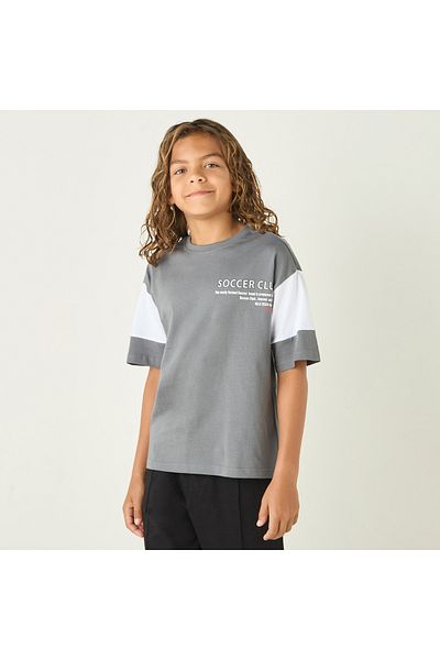 Juniors Typographic Print Crew Neck T-Shirt With Short Sleeves