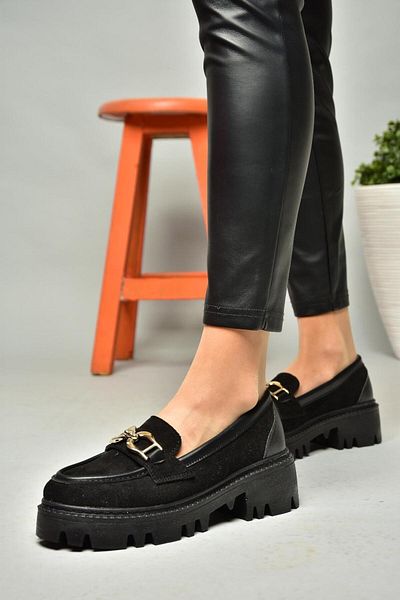 Fox Shoes S250252002 Черни велурени дамски обувки с дебела подметка