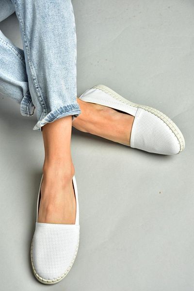 Fox Shoes P555031503 Pantofi alb de damă din piele naturală