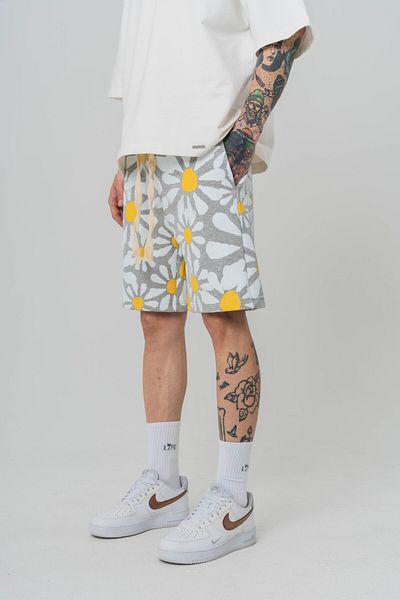 go gang own Σορτς με λεπτομέρεια εκτύπωσης με σχέδιο Daisy