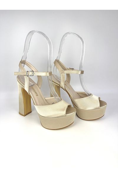 E&L Company 15cm Beige Satin Teyface, Six Antiskid, Running Guaranteed.