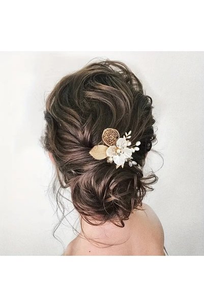 GlassySKY 1Pc Stylish Floral Pearl Hair Accessory Wedding/Henna/Birthday/Party/Graduation Crown