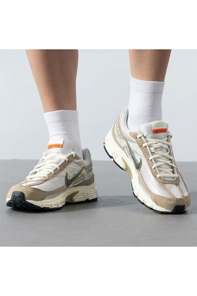 Nike Initiator Unisex Running and Walking Sneakers