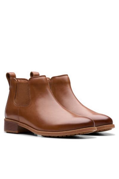 CLARKS Women's Chelsea Boots 26178718 brown