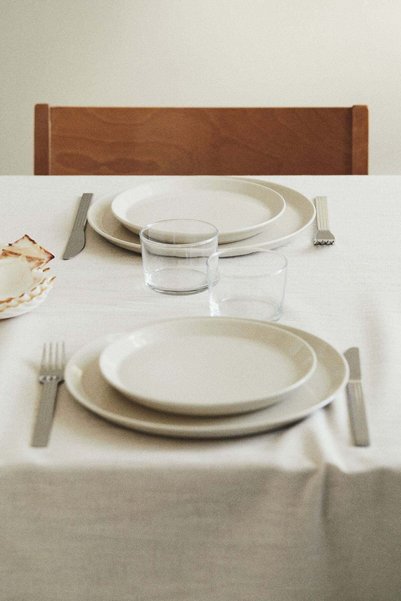 H&M Linen-blend tablecloth
