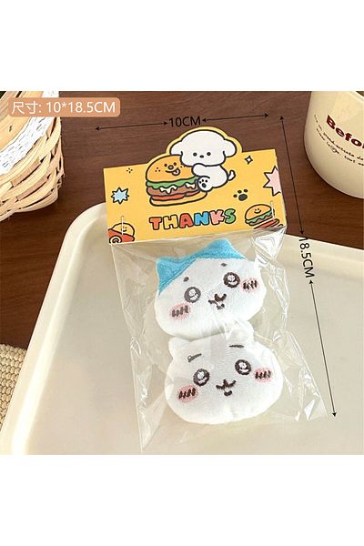 Miniso دبوس قطيفة على شكل رسوم متحركة لطيفة من تشيكاوا A1 للفتيات على شكل حقيبة ظهر وحقيبة زينة وقلادة ووشاح دمية