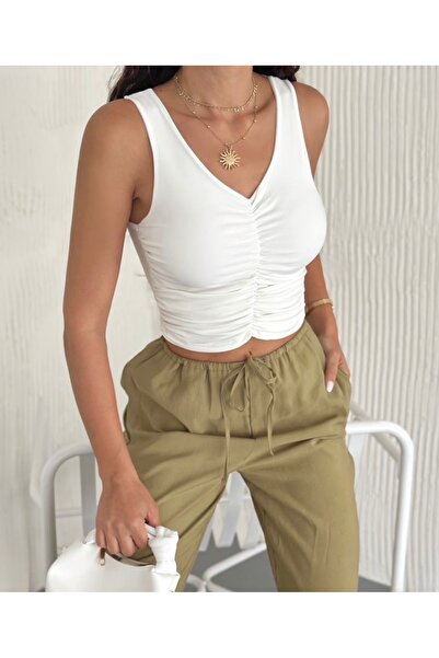 By Gecce Büzgülü Kadın Atlet