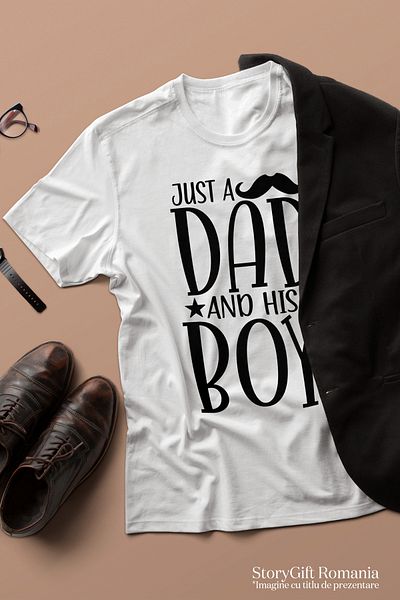 StoryGift Romania Tricou Barbati Cu Textul In Engleza "just A Dad And His Boy" - Doar Un Tata Si Baietelul S Stg